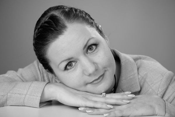 Елена Лисина