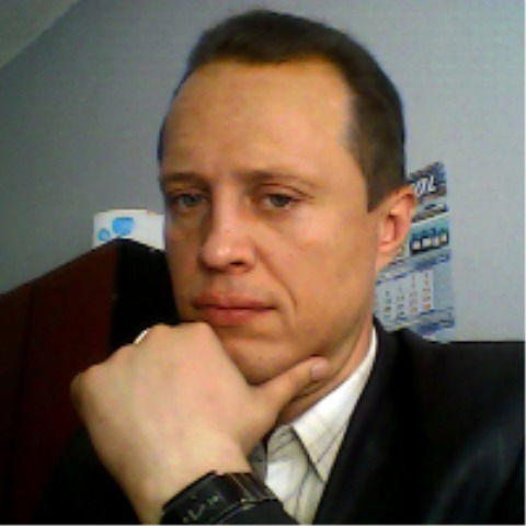 Александр Ларионов