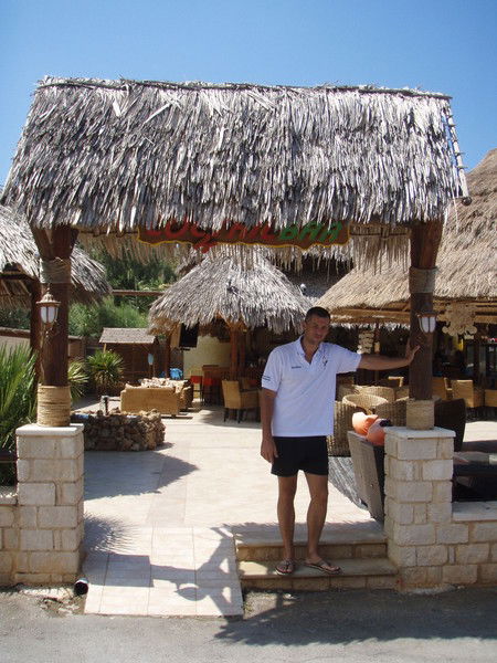 Максим Попов