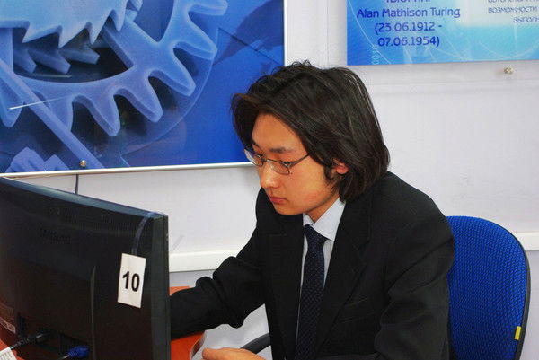 Михаил Тихонов