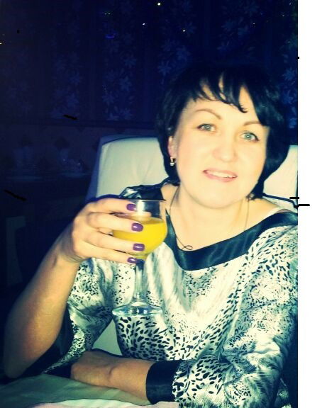 Елена Ухнаст