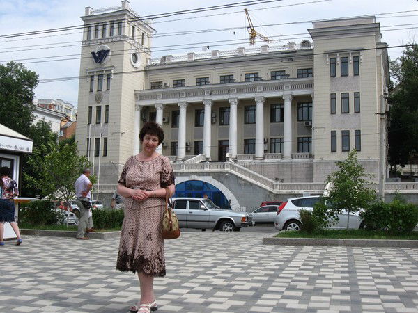 Лара Каменева