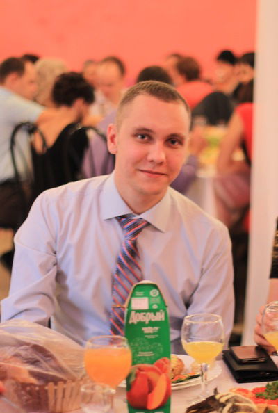 Роман Богомолов