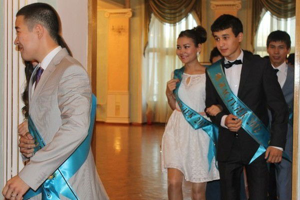 Нурик Есболов