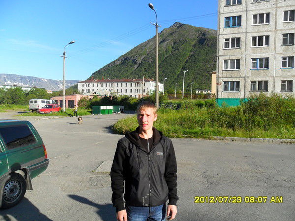 Максим Крючков