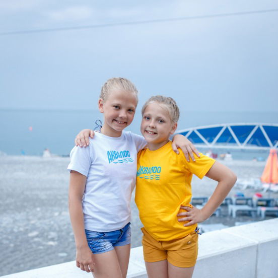 Лера Хвалова