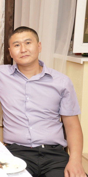 Mанас Женалиев