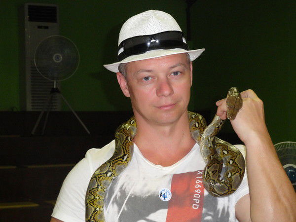 Александр Щеков