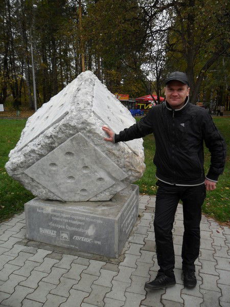 Александр Сураев