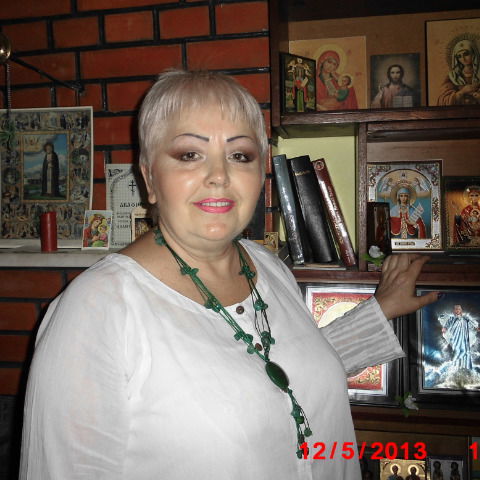 Елена Янерова