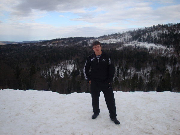 Антон Елисов