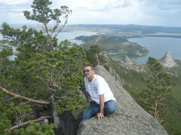 Руслан Толеубаев