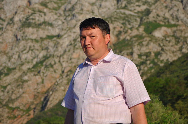 Бобир Умаров