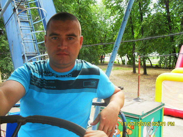 Олег Петров