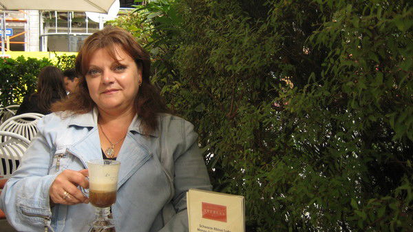 Елена Дольян