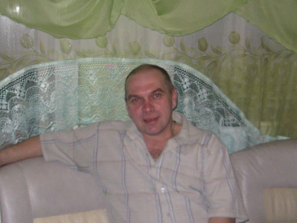 Анатолий Пахомов