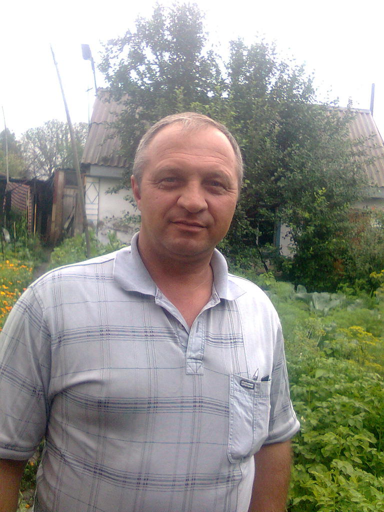 Олег Колесников