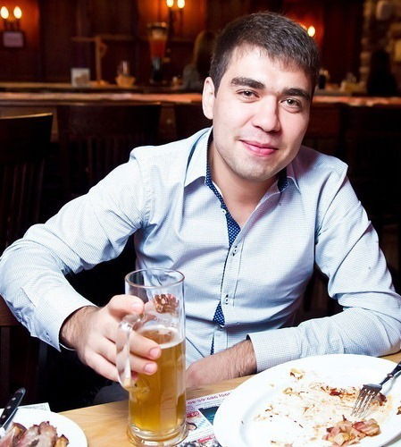 Роберт Латыпов