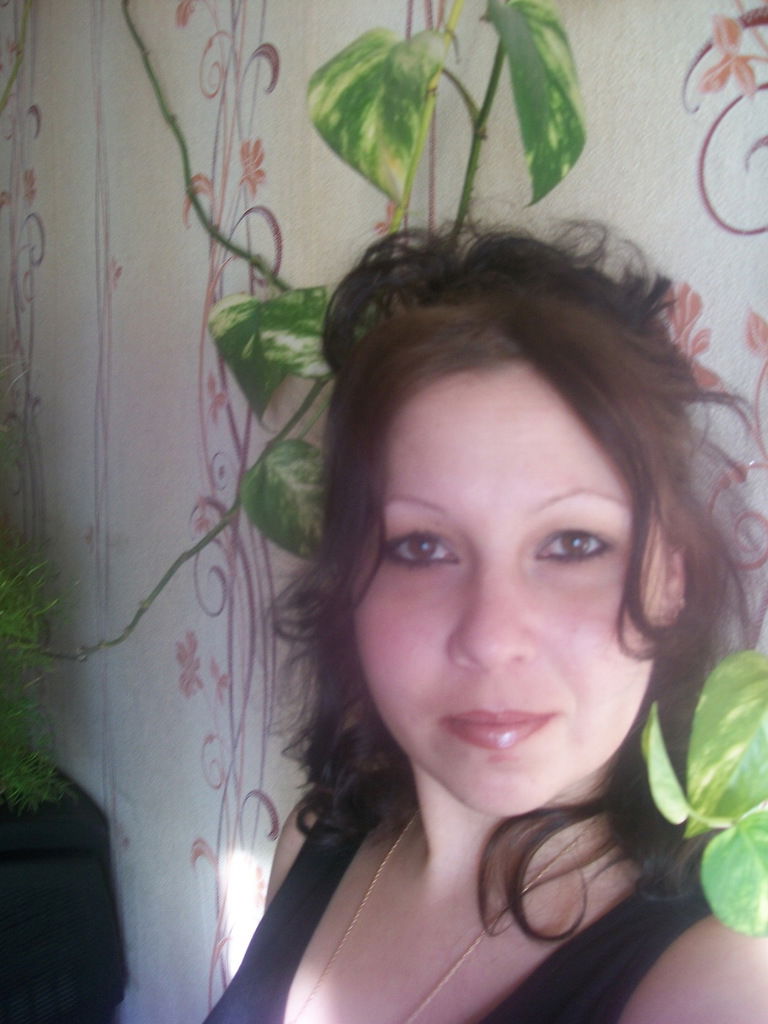 Яна Комарова