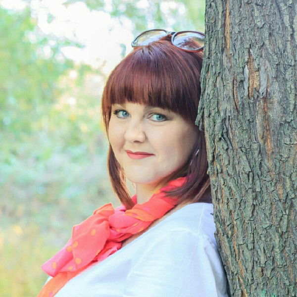 Елена Жарова