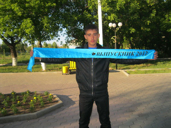 Дмитрий Серкибаев