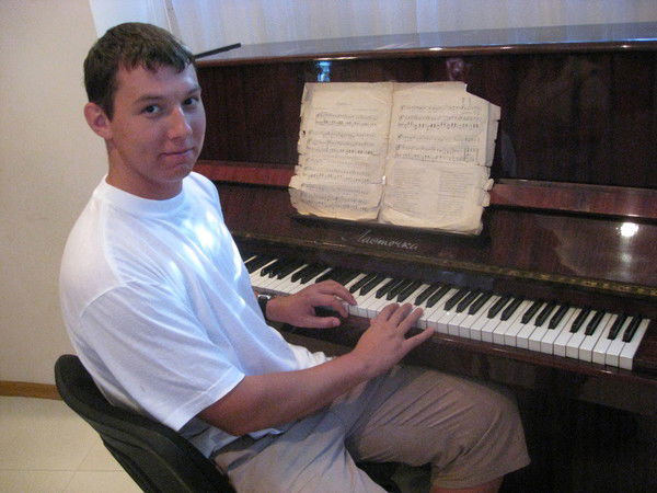 Артём Любимов