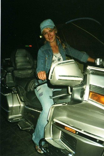 Эля Цыцарева