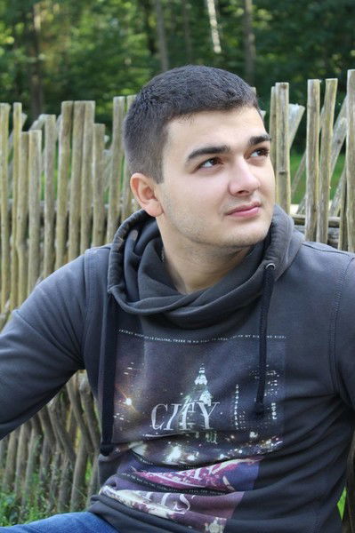 Евгений Аксютик