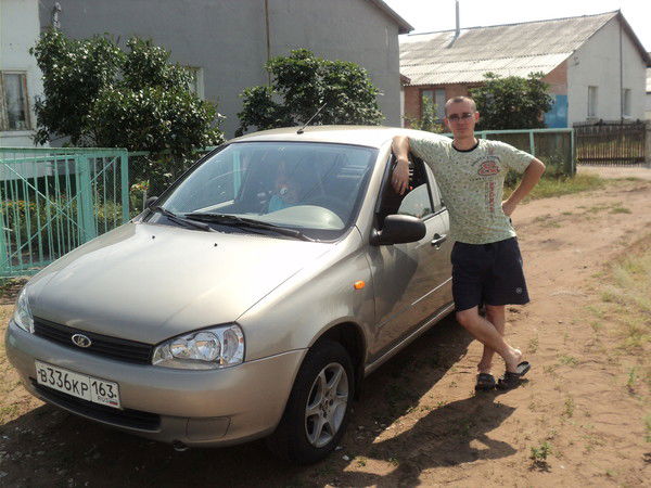 Евгений Петров