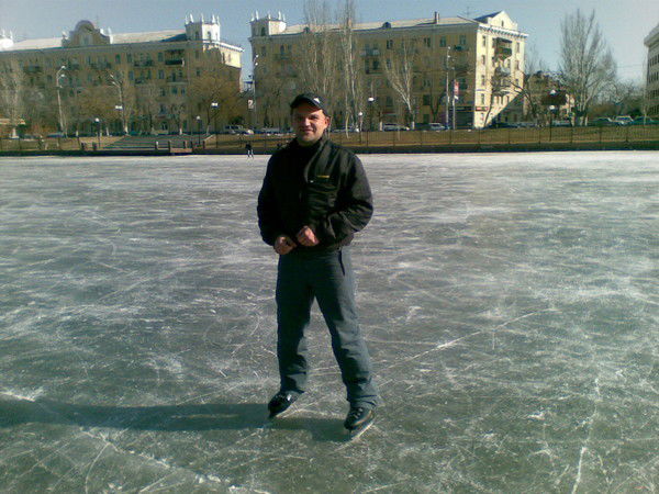 Женя Анохин