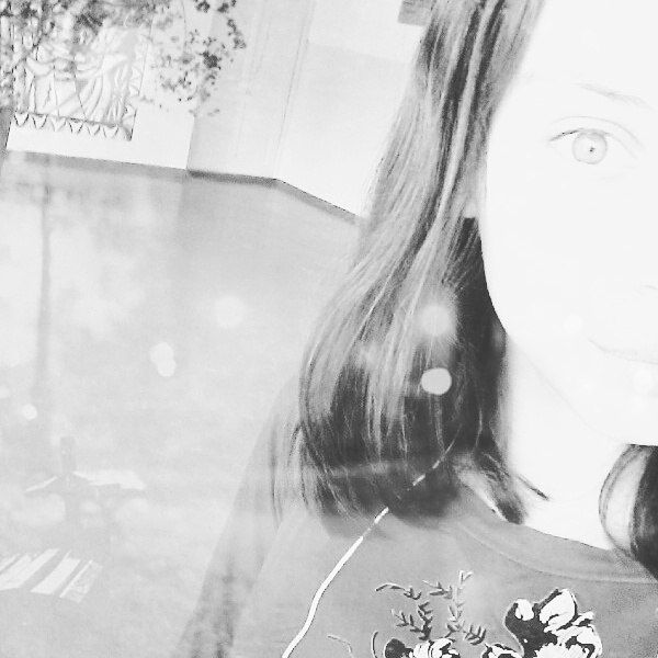 Арина Холод