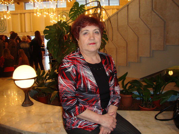 Анна Захарова