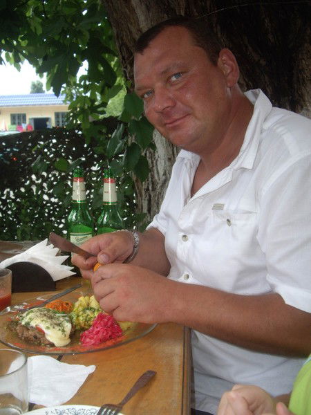 Юрий Мазуров