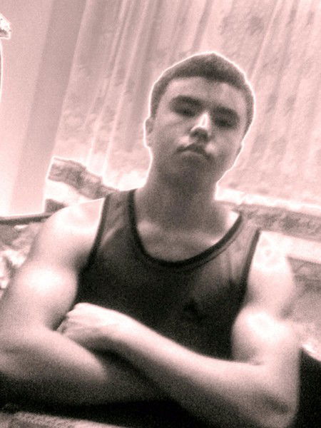 Азиз Турахонов