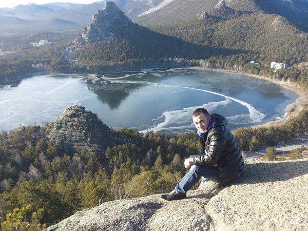 Рустам Сулешов