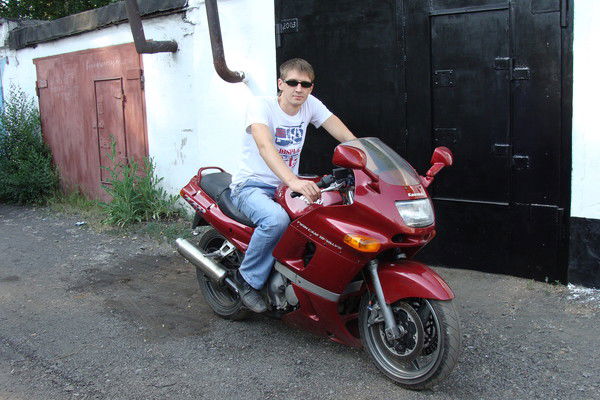 Александр Сергеев