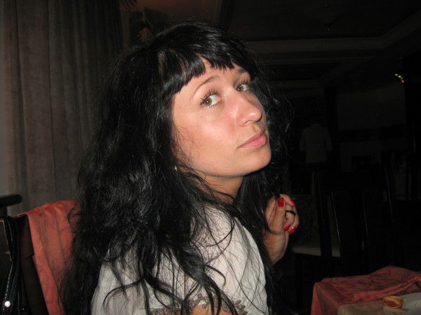 Анжела Апоник