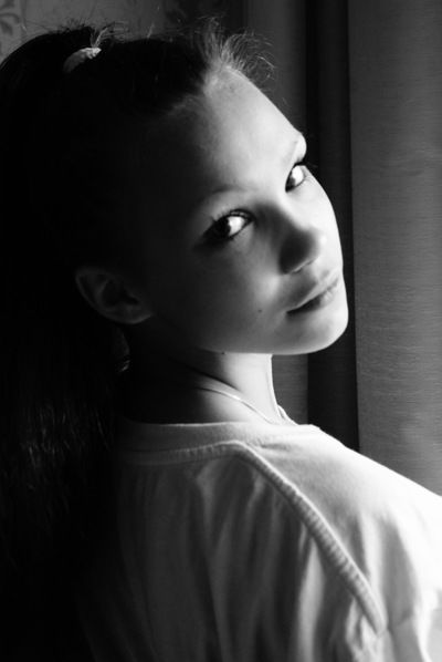 Ангелина Холод