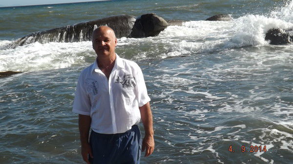 Александр Сергуняев