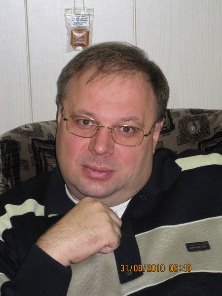 Александр Бажан