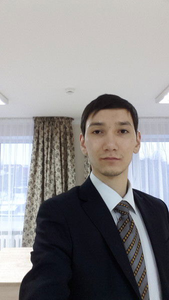 Азиз Халмуратов