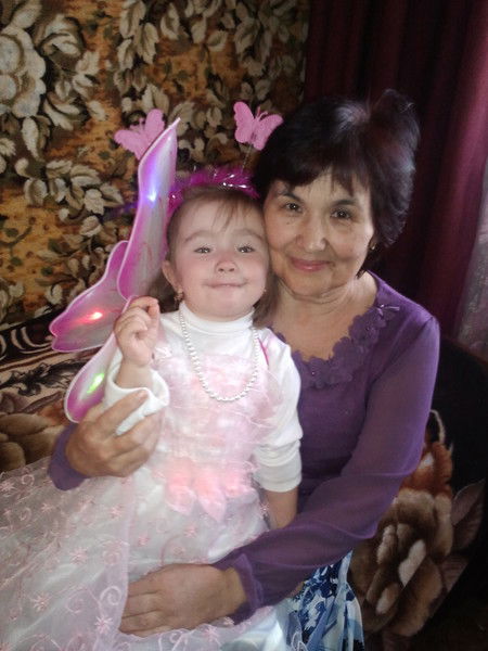 Зина Султанова