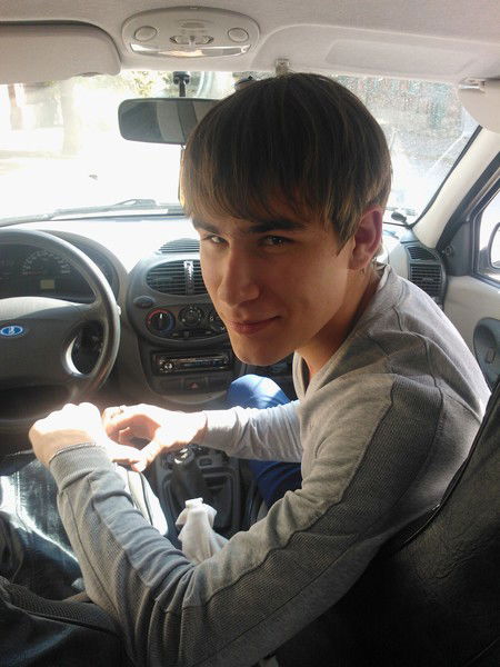 Андрей Коновалов