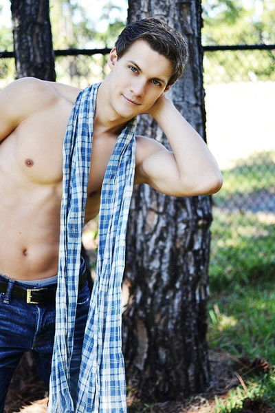 Дмитрий Маслов