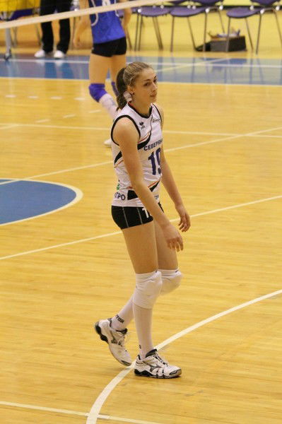 Ася Шахмирова