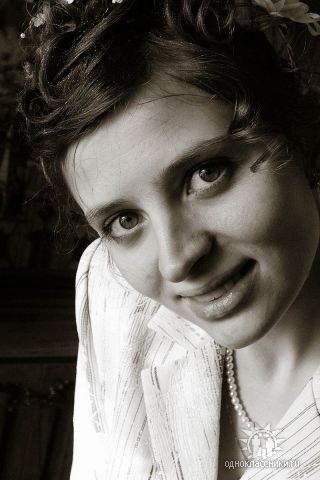 Елена Ходас