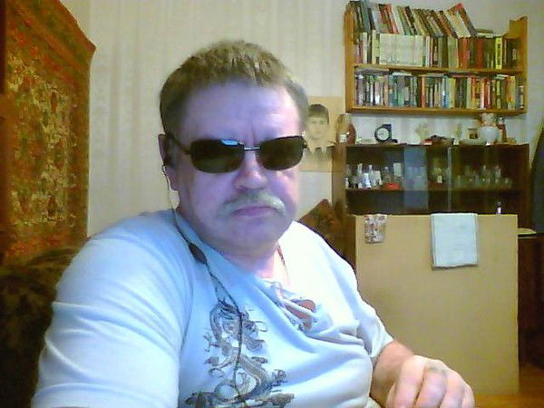 Александр Старостин