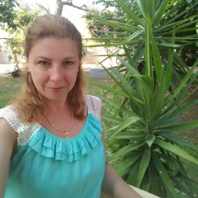 Юлия Тихонова