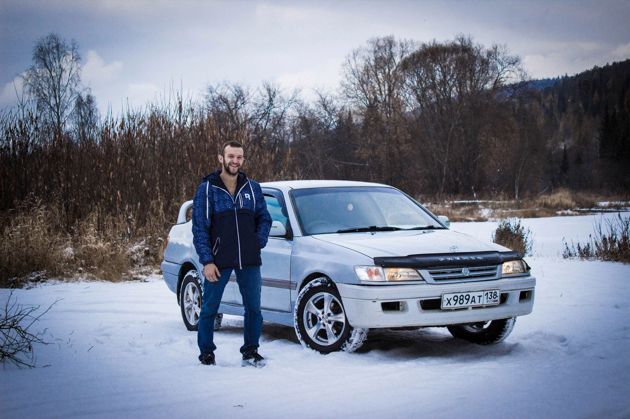 Денис Есенин