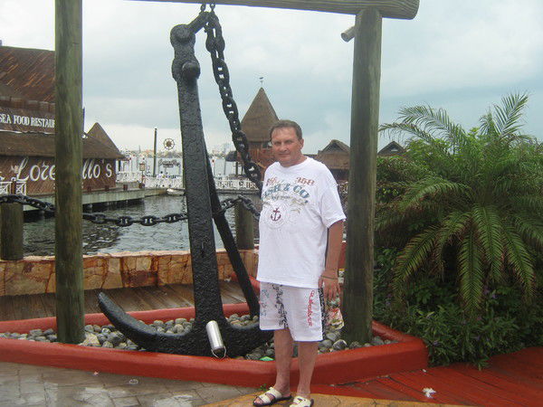 Андрей Захаров